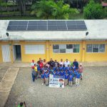 CNE lleva paneles solares a escuelas del municipio Guerra en Santo Domingo Este