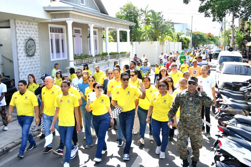 Kelvin Cruz inaugura Olimpiadas Infantiles Municipales La Vega 2024