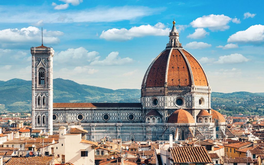 “Influencer” escala la cúpula de la catedral de Florencia para hacerse un selfie