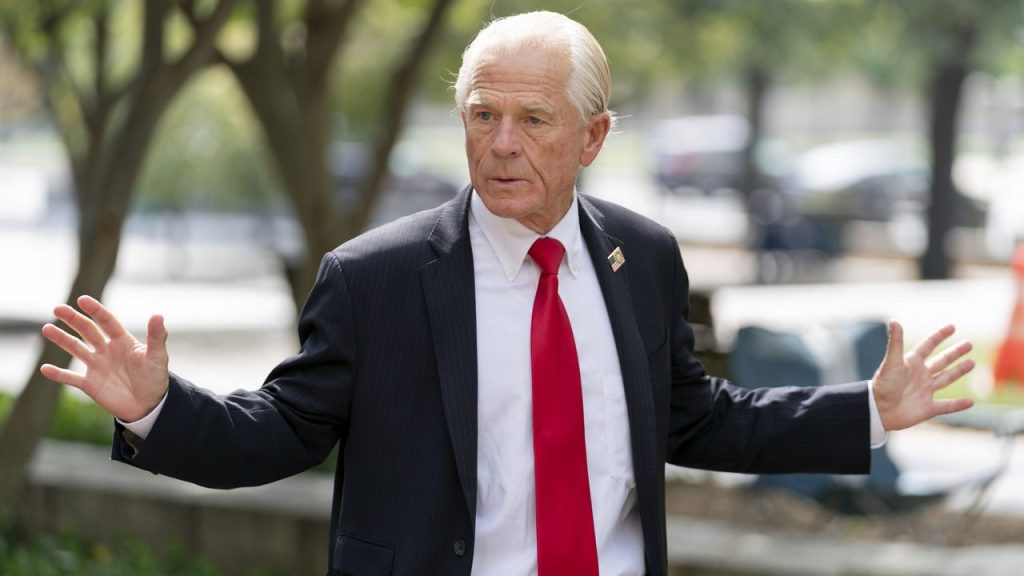 Exasesor de Trump Peter Navarro sale de prisión y va rumbo a la Convención en Milwakee