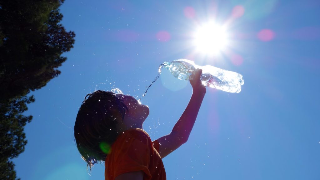 Unicef advierte sobre impacto en los niños ante aumento de olas de calor