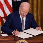 Biden aprueba declaración de emergencia para Puerto Rico ante el impacto de Ernesto