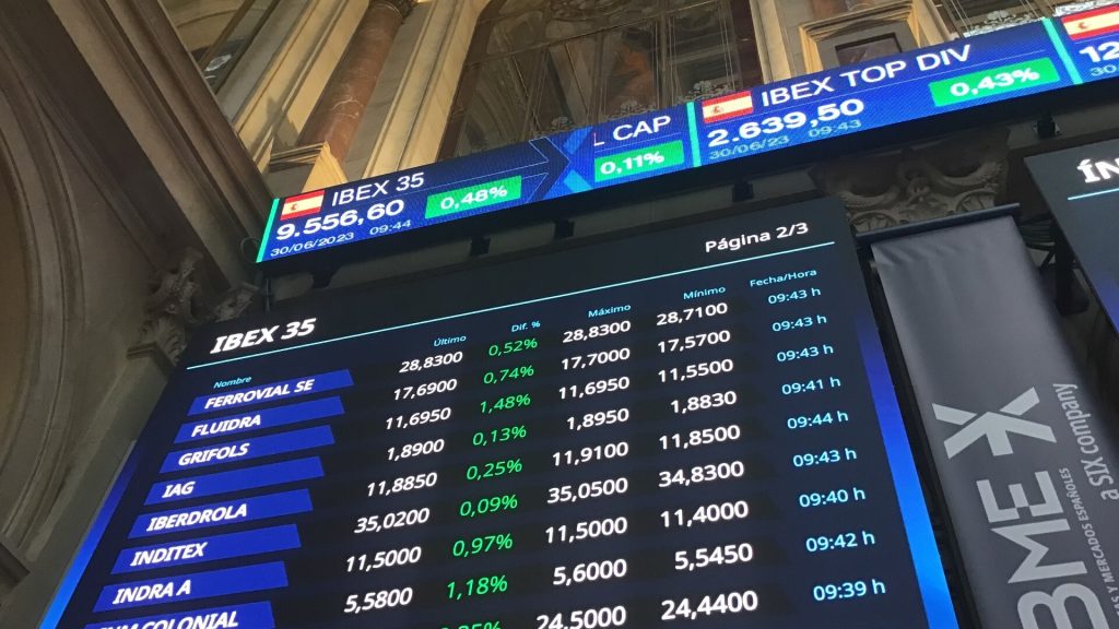 Bolsa española sube el 2,01 %, el mayor avance del año, impulsado por los bancos