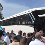 Legisladores se trasladaron en autobuses a juramentación de Abinader