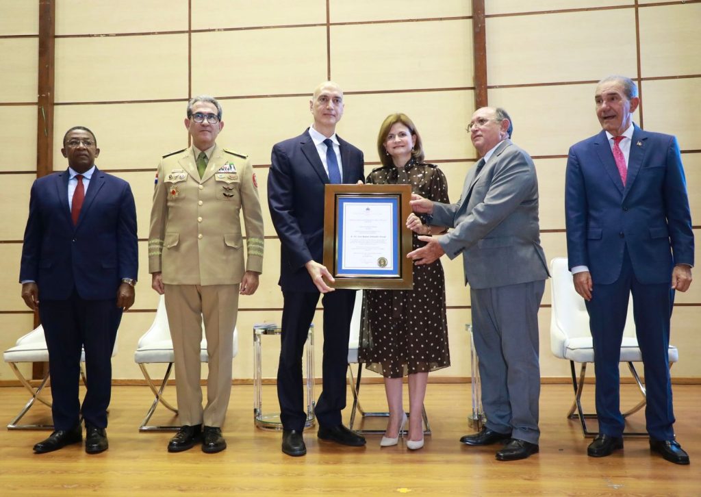 Gobierno entrega Premio Nacional de Ciencia 2024 a 11 destacados investigadores