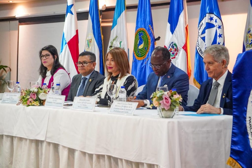 Primer Foro Estratégico de Turismo Deportivo del PARLACEN se inicia en la RD