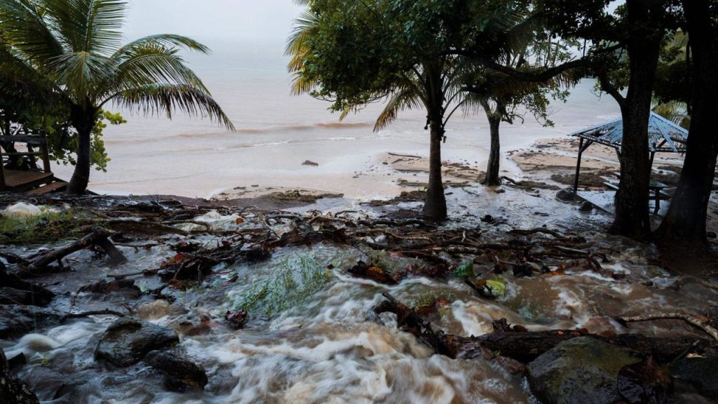 EE.UU. emite alerta de huracán para islas de Puerto Rico e Islas Vírgenes