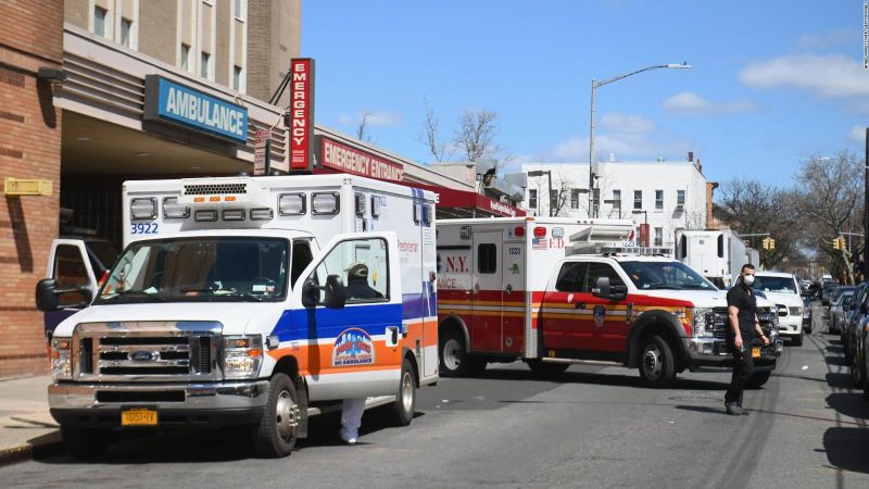 Paramédico robó a paciente en ambulancia sin saber que era policía