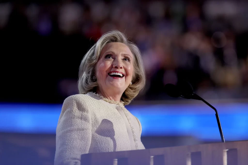 Hillary linton anima a Harris a romper el techo de cristal: «Este es nuestro momento»