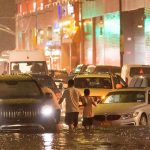 Inundaciones, trenes y vuelos cancelados en Nueva York por lluvias