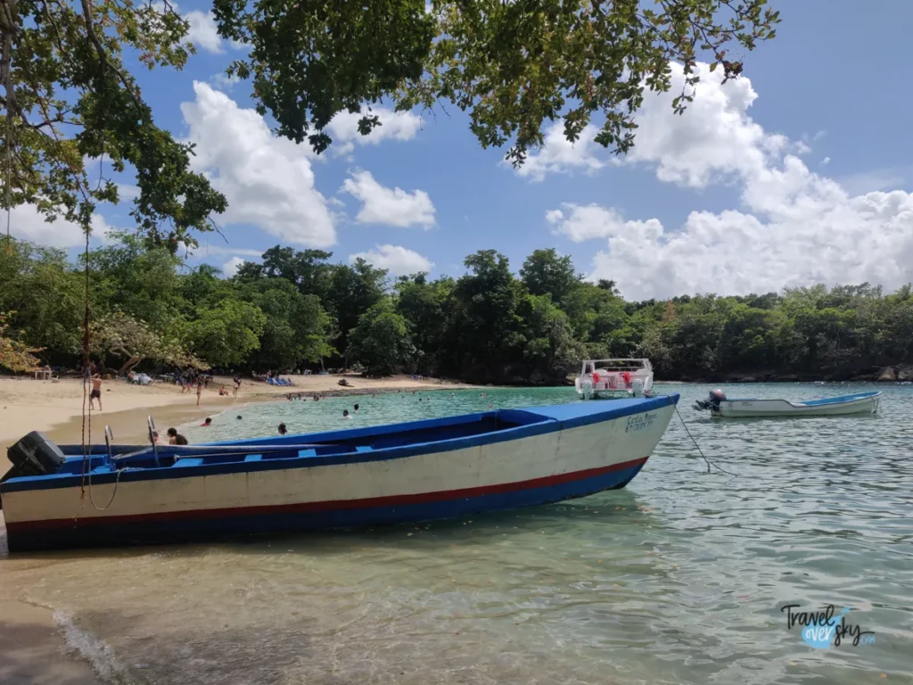 Hallan cadáveres en una embarcación de Río San Juan