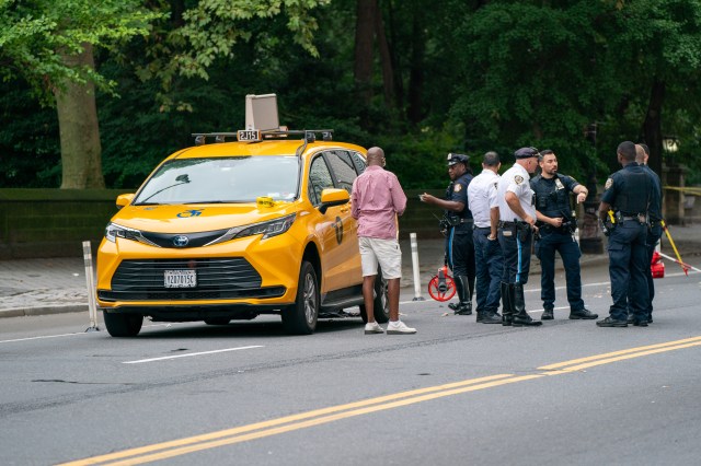 Hombre fue arrollado  por dos vehículos a las afueras de Central Park