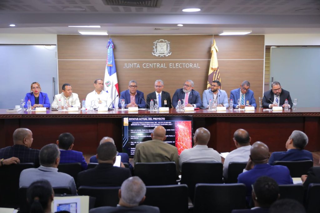 JCE mantiene plan para renovar más de ocho millones de cédulas