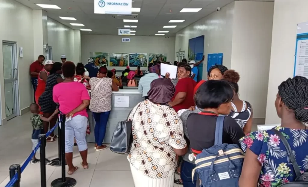 Haitianos son más atendidos que dominicanos en hospital Verón