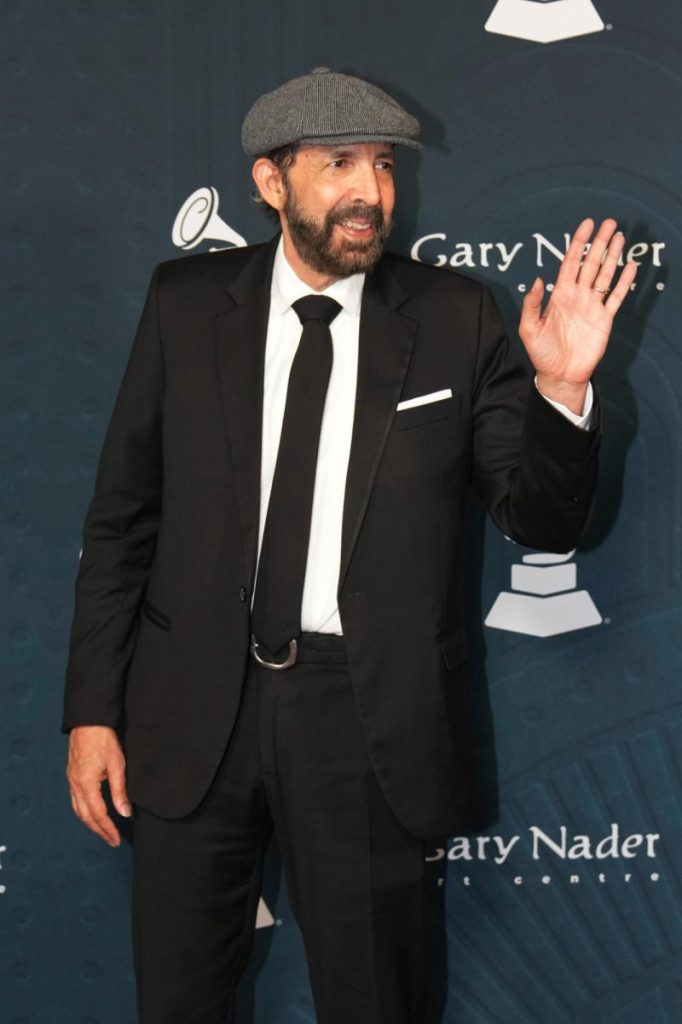 Juan Luis Guerra gana en los Latin Grammy