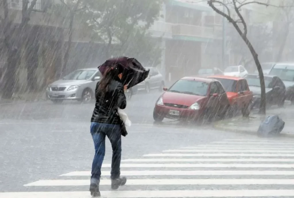 Siguen los aguaceros este fin de semana en RD, hay 18 provincias en alerta