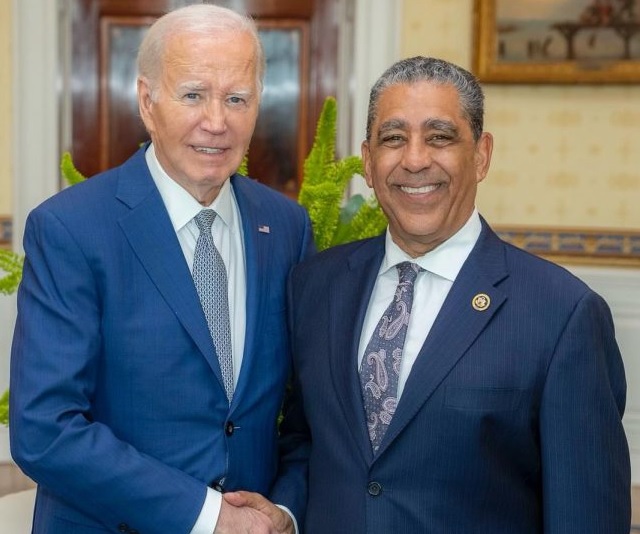 Congresista Espaillat insta al presidente Biden conmutar penas 40 presos en Corredor de la Muerte