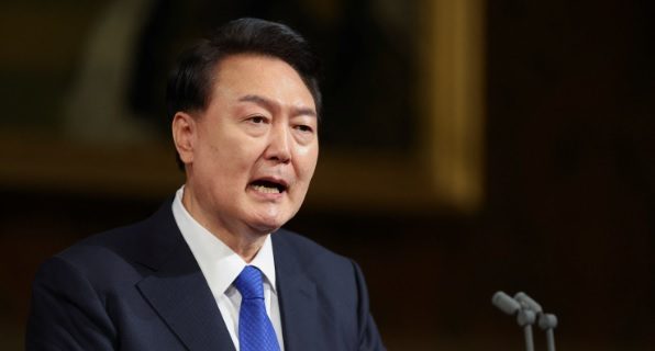 COREA DEL SUR: El presidente defiende decisión de ley marcial