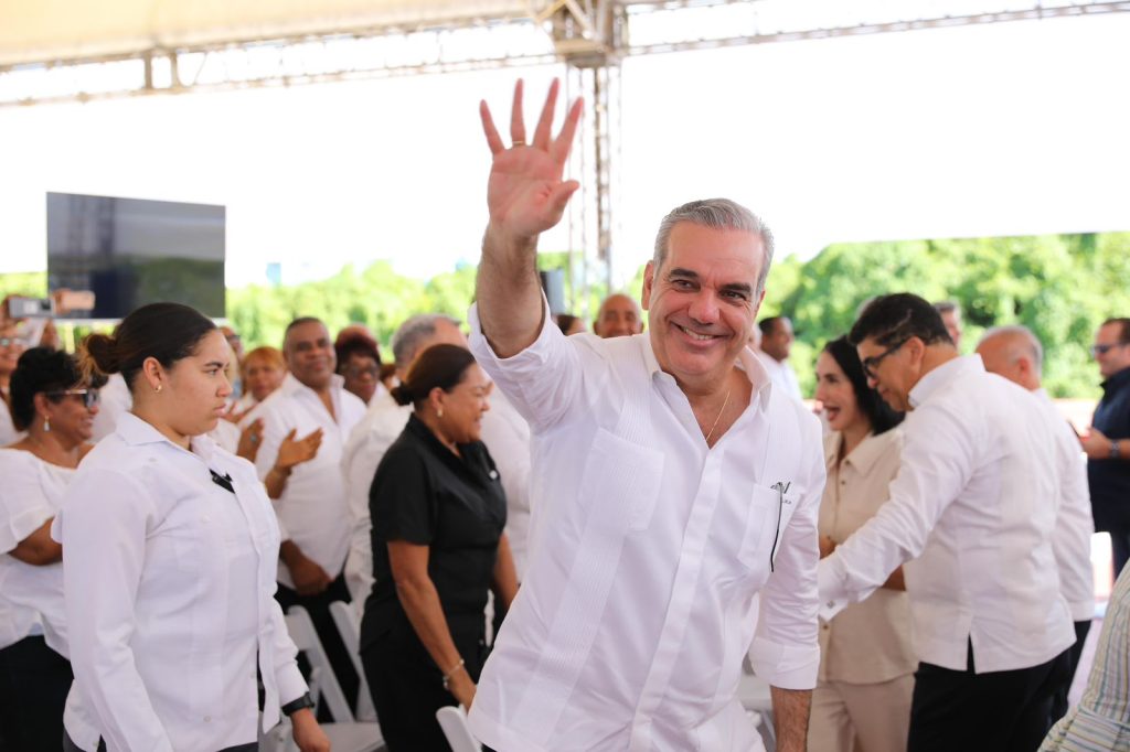 Presidente Abinader inaugurará ocho obras en provincia Duarte