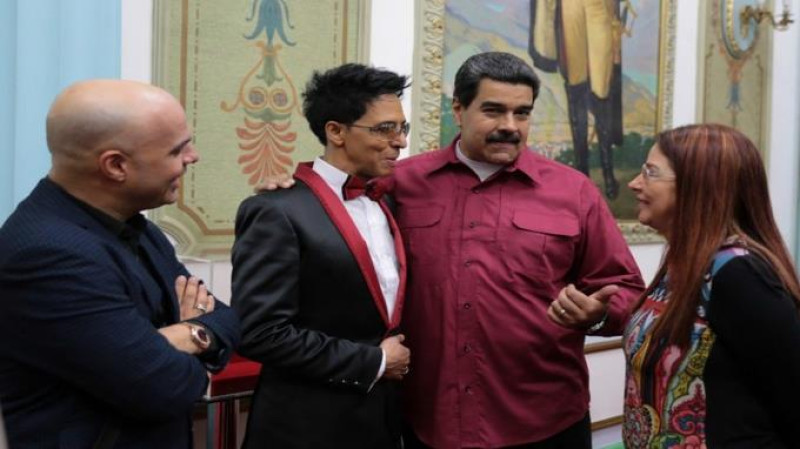 Bonny Cepeda dice presente en juramentación de Nicolás Maduro