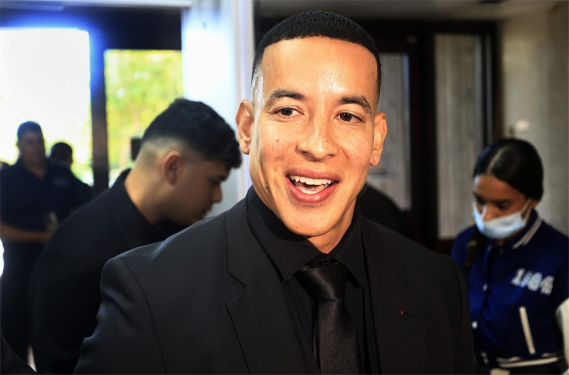 Daddy Yankee contrata a una empresa de seguridad bancaria para «ordenar» sus corporaciones