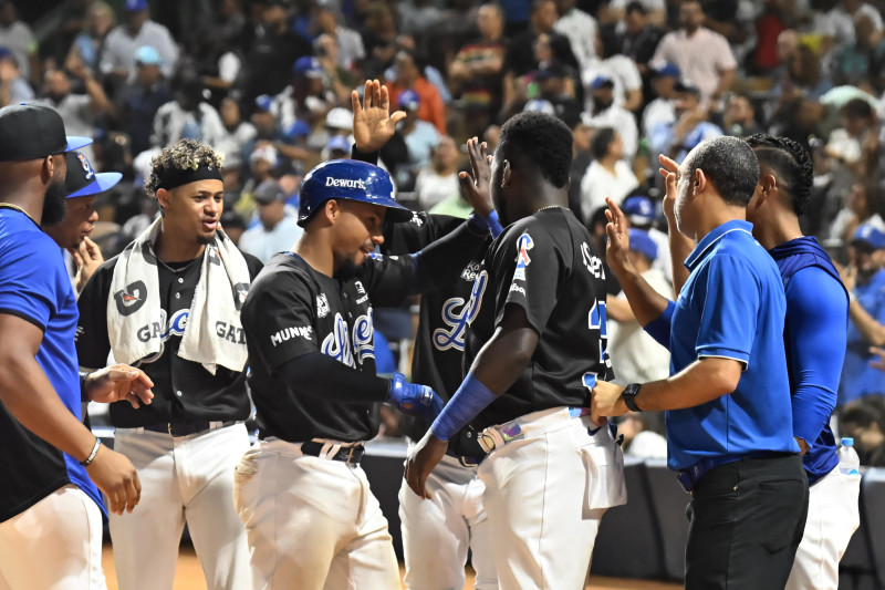 Núñez decide y guía al Licey a su tercera final al hilo