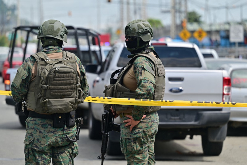 Asesinan a tiros a coronel que enfrentaba a narcos cerca de penitenciaría