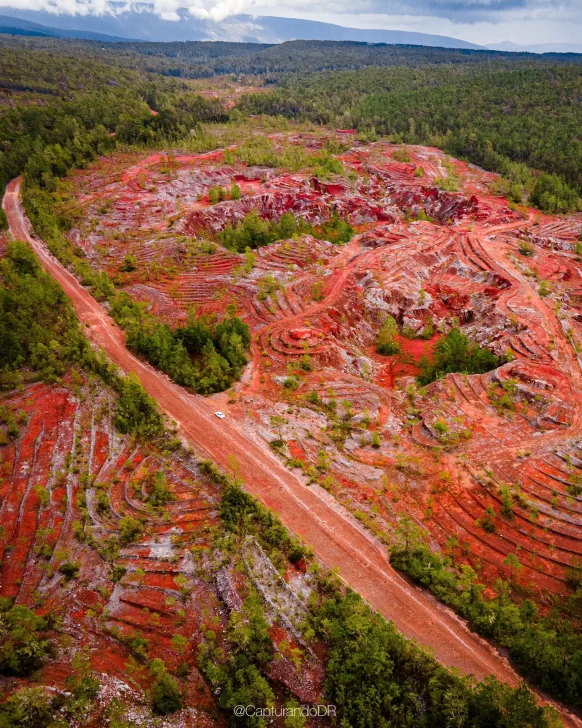  La euforia nacional sobre el “descubrimiento” de más de 100 millones de toneladas de tierras raras en el país, resulta en extremo desconcertante.