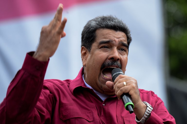 Maduro dice que el fin de la licencia Chevron afectó vuelos con migrantes deportados